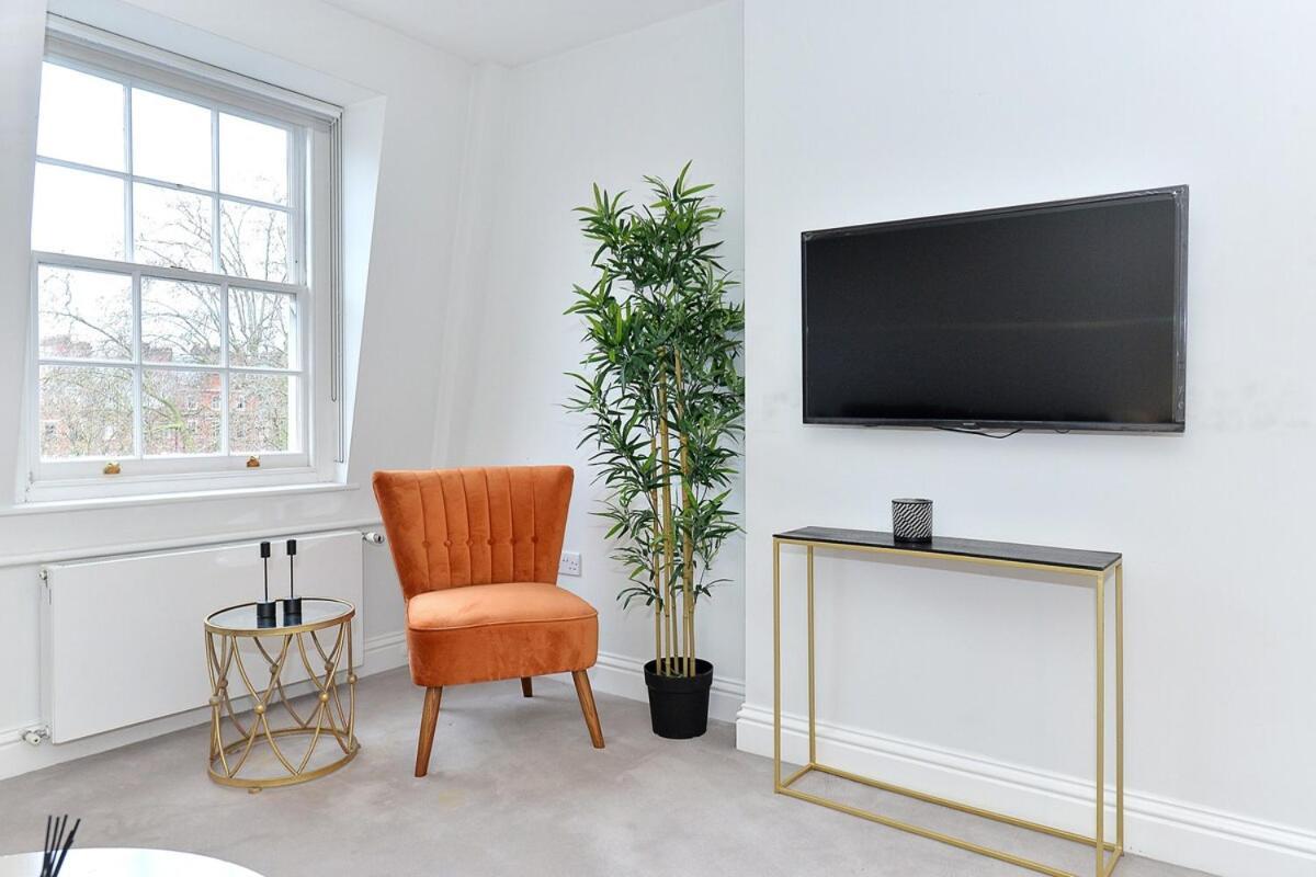 Chic 2 Bed Flat Cadogan Square London