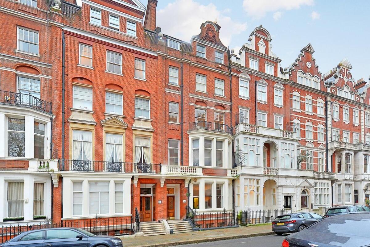 Chic 2 Bed Flat Cadogan Square Londres